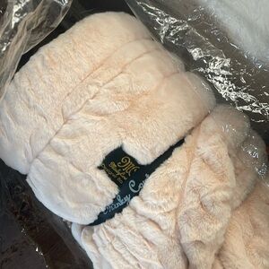 NWT grande minky couture blanket